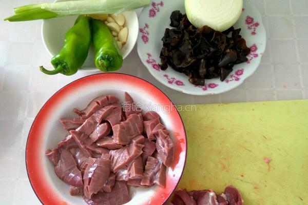家常瘦肉炒腰花的做法图解3