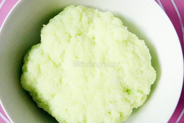 果味豆沙馅冰皮月饼的做法图解3