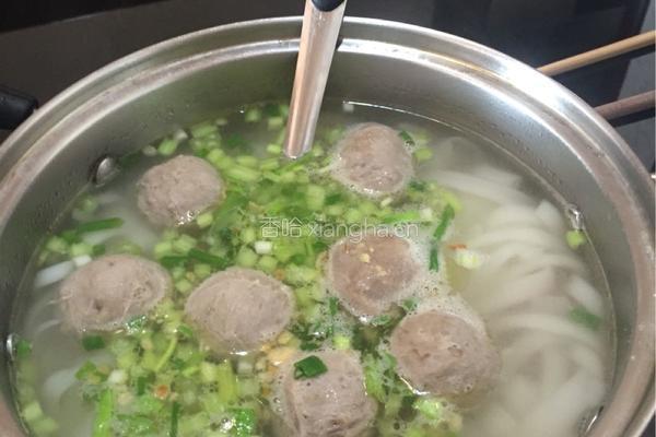 牛肉丸粿条汤的做法图解5