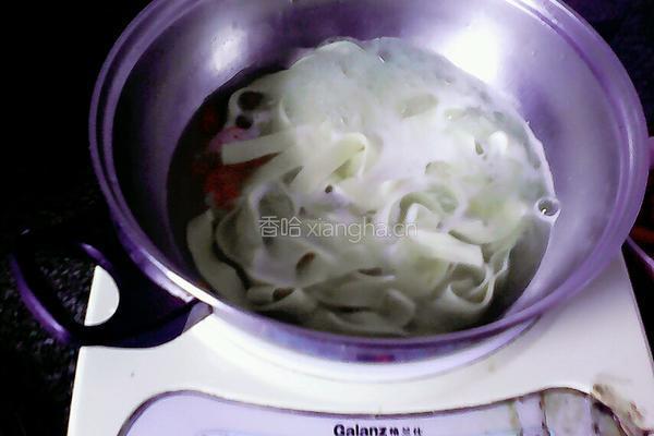 荤素胡萝卜拌面的做法图解7
