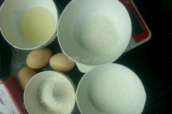 蔓越莓戚风蛋糕的做法图解1