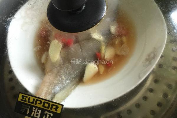 清蒸黄鱼的做法图解3