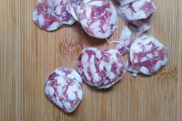 香肠豆腐的做法图解1