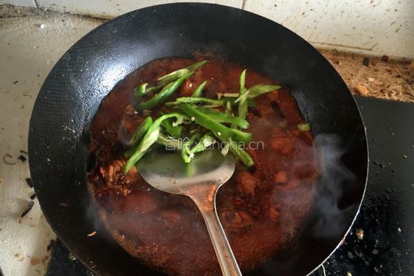 青椒鸡丁的做法图解9