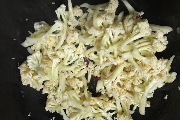 清炒花菜的做法图解6