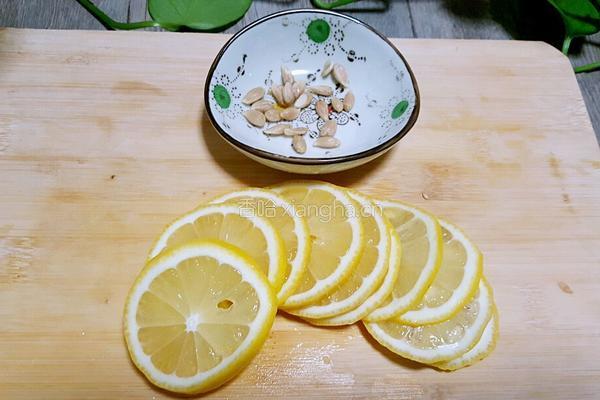 蜂蜜柠檬水的做法图解3