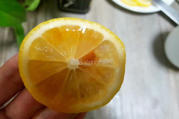 蜂蜜柠檬水的做法图解6