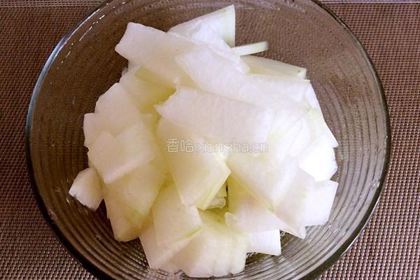 冬瓜丸子汤的做法图解1