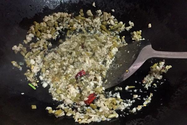 酸豆角炒肉末的做法图解5