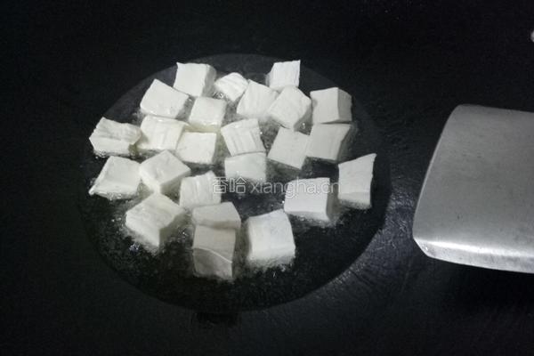 炸豆腐的做法图解3