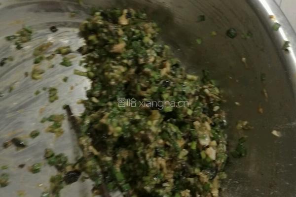 肉三鲜锅贴的做法图解2