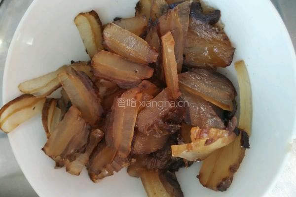 炒腊肉的做法图解1