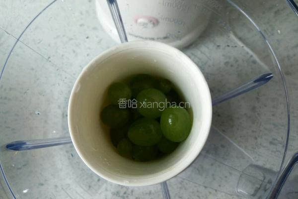鲜榨葡萄汁的做法图解4