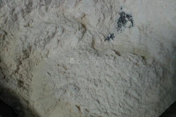 玉米面馒头的做法图解2