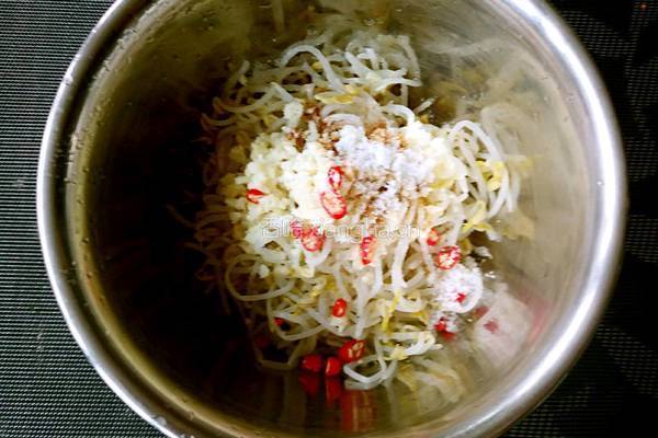 凉拌豆芽的做法图解6