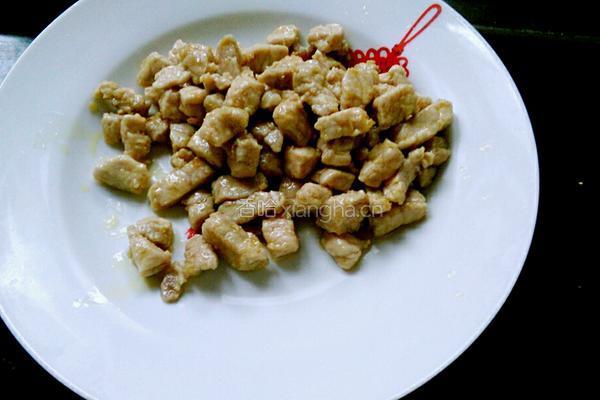 毛豆炒肉的做法图解6