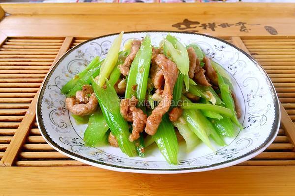 西芹炒肉