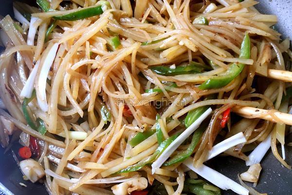 酸辣青椒土豆丝的做法图解6