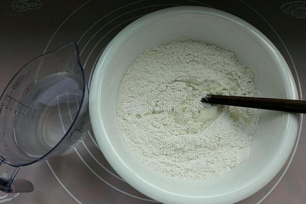 千层葱油饼的做法图解2