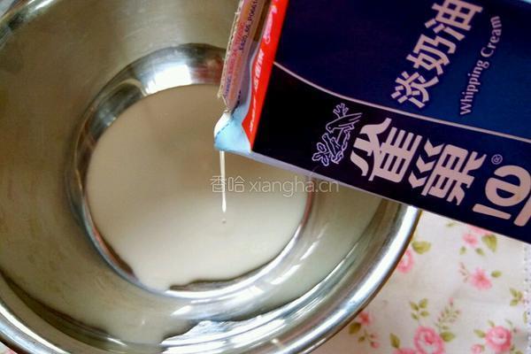 奶油冰淇淋的做法图解3