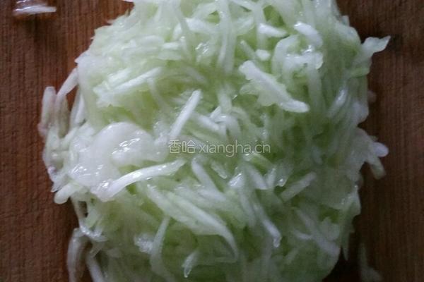 胡瓜鸡蛋饼的做法图解2