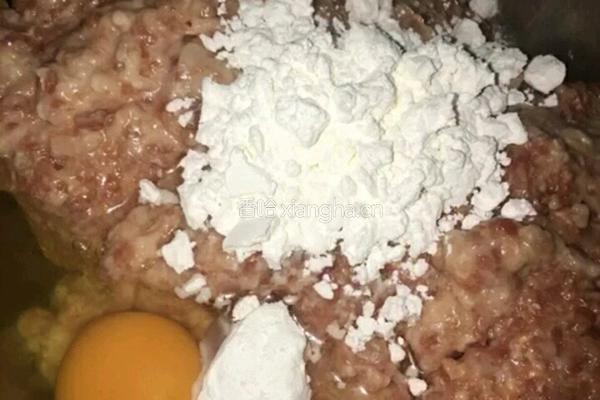 红油抄手的做法图解1