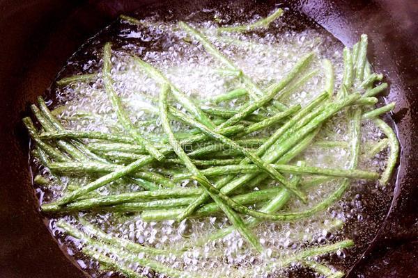 肉丝豇豆角的做法图解5