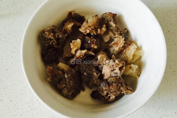 番茄胡萝卜炖牛腩的做法图解1