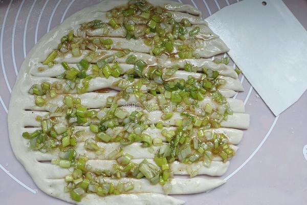 千层葱油饼的做法图解7