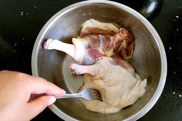 蜜汁烤鸭腿的做法图解1