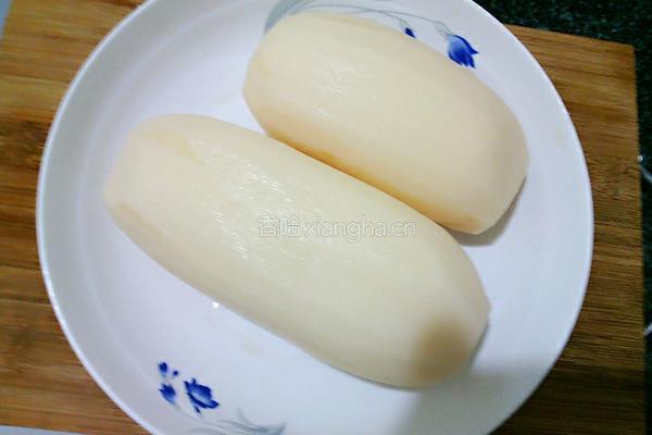 香辣藕片的做法图解1