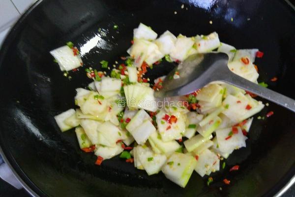 辣炒冬瓜的做法图解3