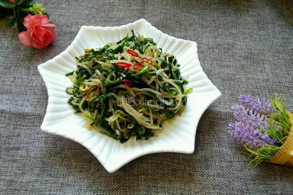 绿豆芽炒韭菜
