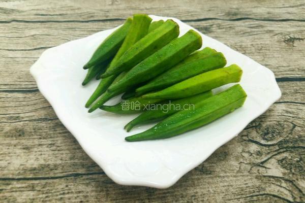 清炒黄秋葵的做法图解1