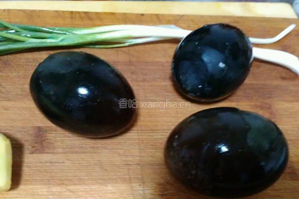 姜汁松花蛋的做法图解2