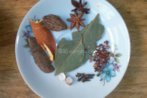 土豆炖排骨的做法图解3