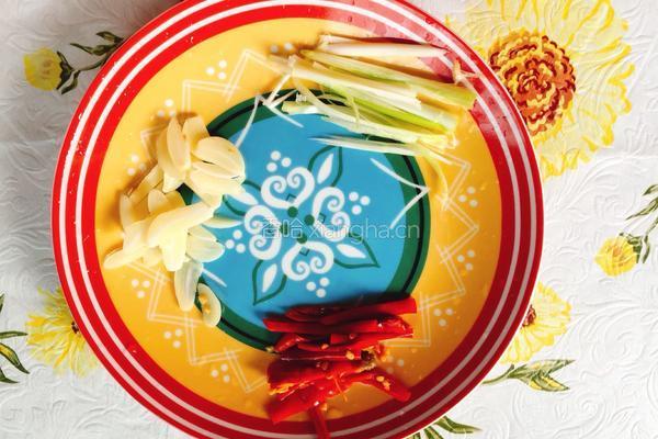 莴笋炒肉的做法图解3