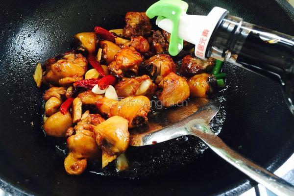 土豆烧鸡腿的做法图解12