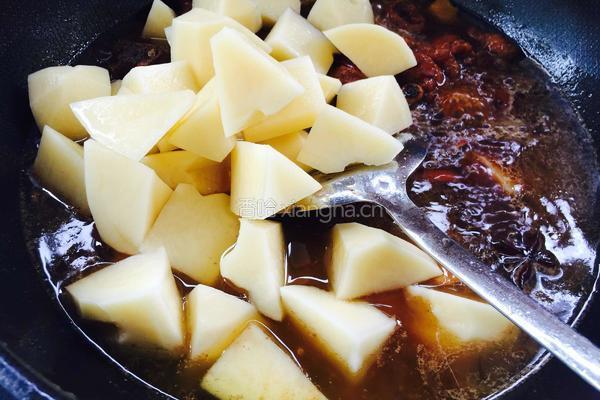 土豆烧鸡腿的做法图解16