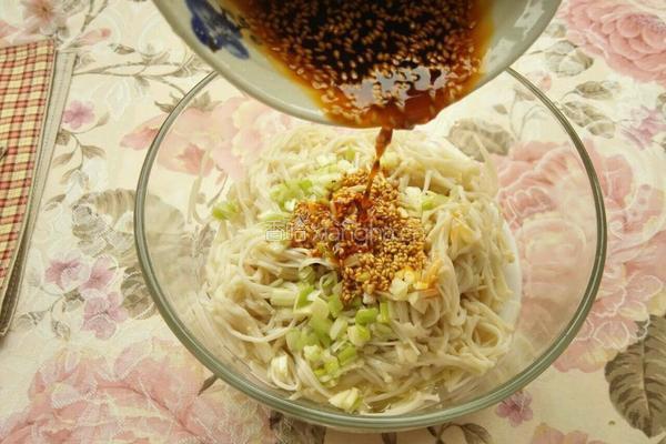 红油金针菇的做法图解8