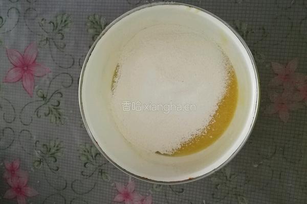6寸戚风蛋糕的做法图解3