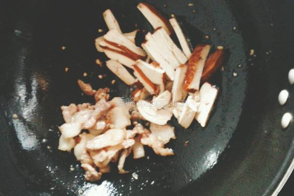 豆腐干炒肉的做法图解3