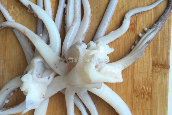 洋葱鱿鱼须的做法图解3