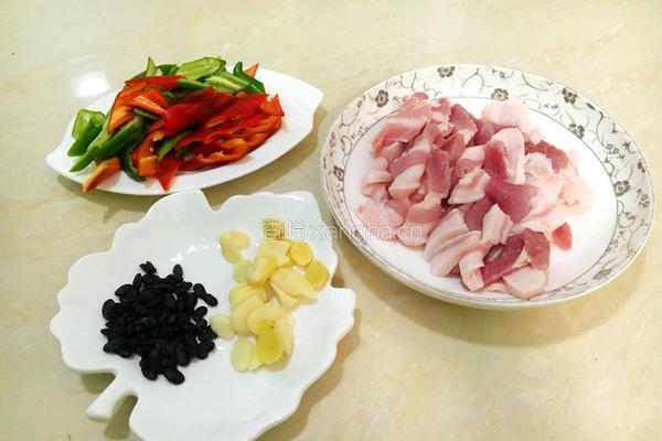 湘式小炒五花肉的做法图解2