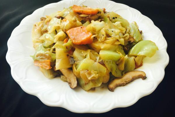 素炒圆白菜～的做法图解5