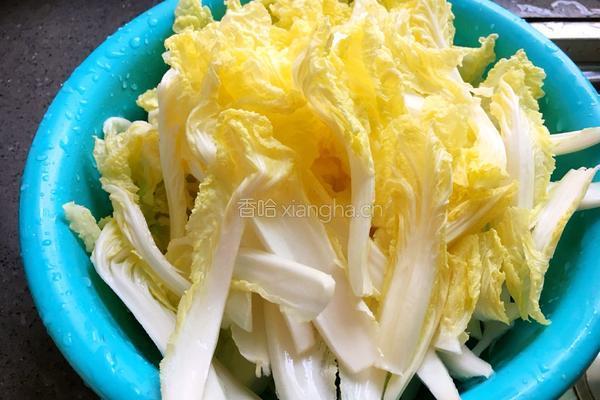 素炒白菜的做法图解2