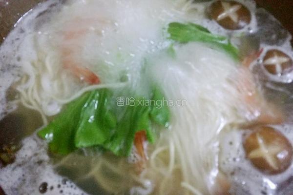 香菇虾仁面的做法图解12