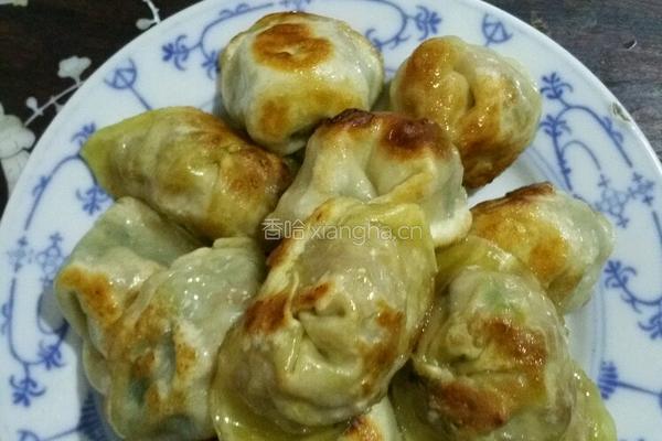 白菜猪肉馅饺子的做法图解5