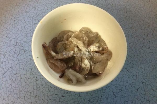 西兰花炒虾球的做法图解4