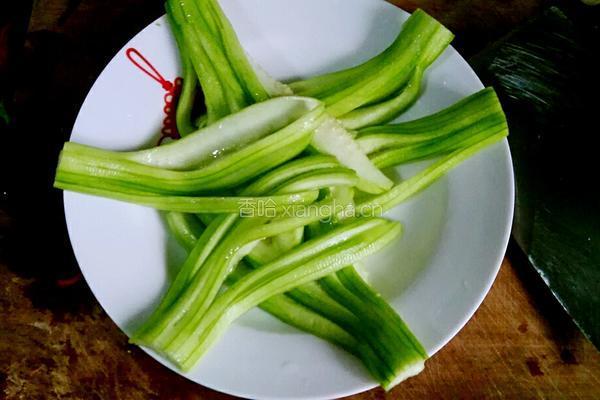 蒜蓉粉丝蒸丝瓜的做法图解7